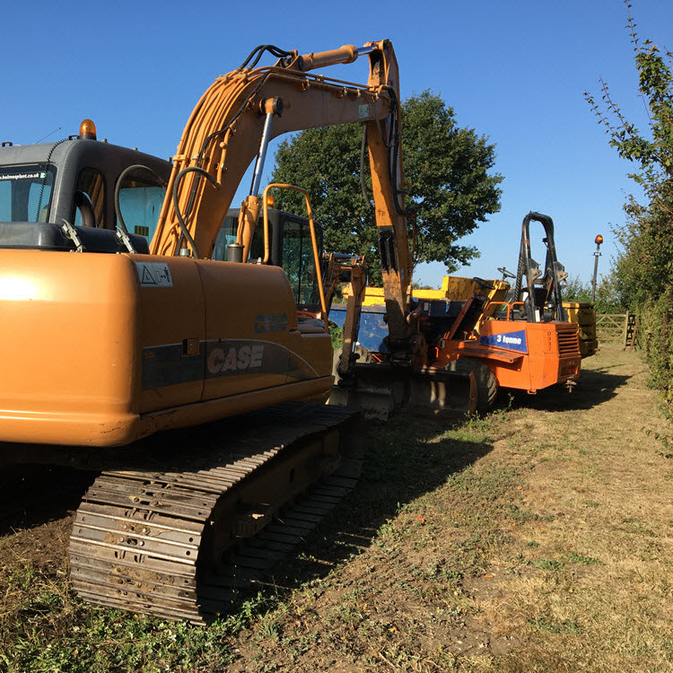 hire digger, dumper and driver, Finch Services